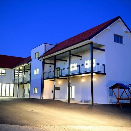 Hostel Ormoz Exterior photo